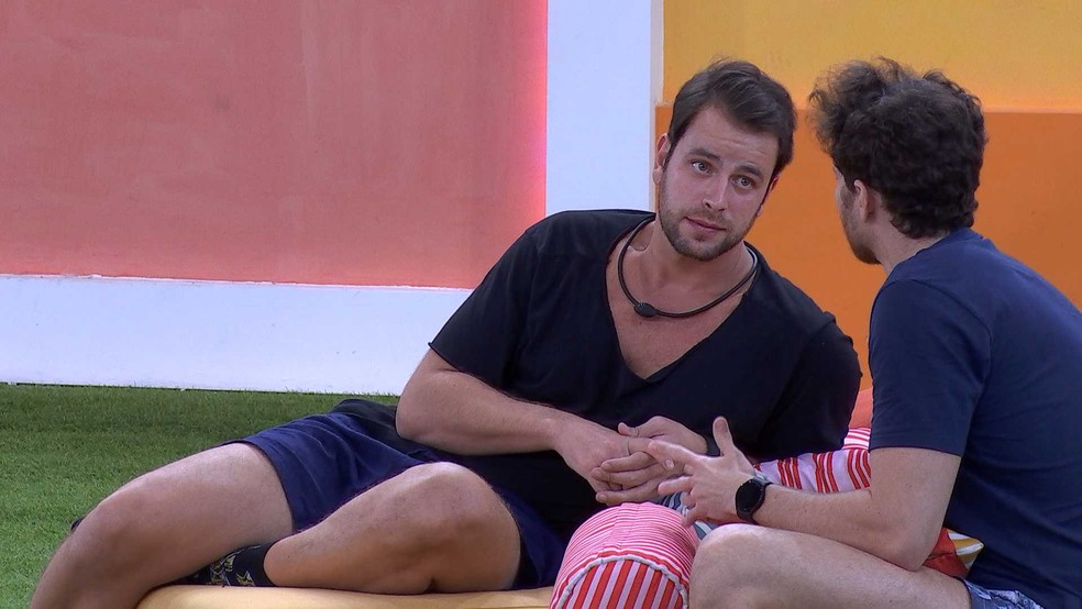 Gustavo mira em Natália para próximo paredão: 'último dela foi na 3ª semana