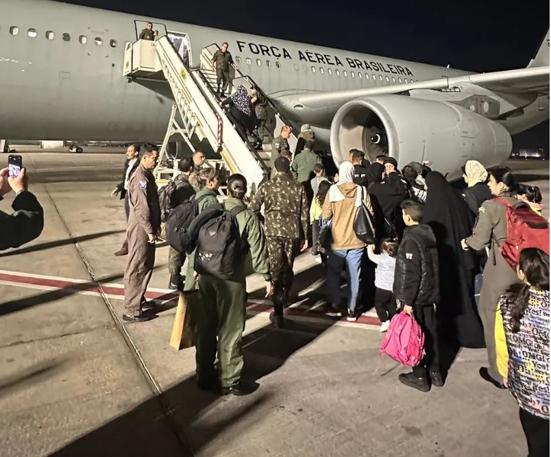 Segundo grupo de repatriados resgatados de Gaza chega ao Brasil