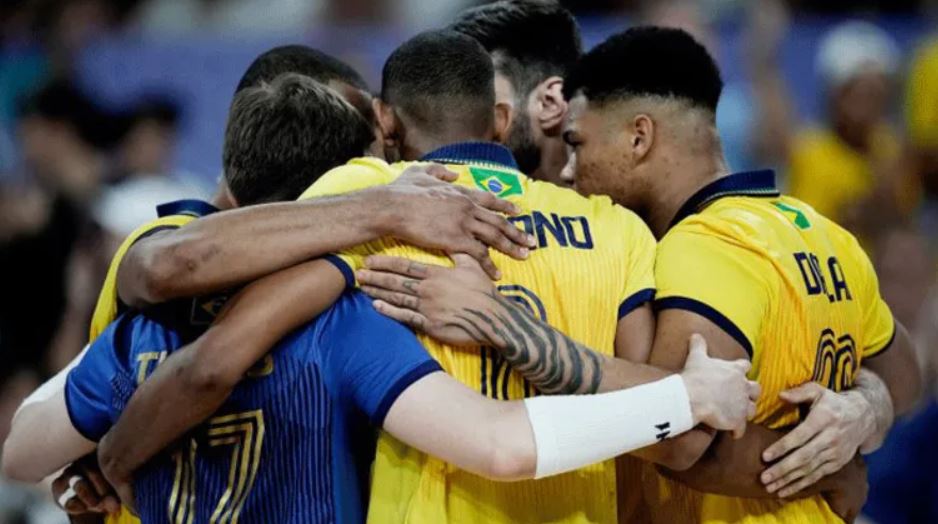 Brasil supera má fase e se classifica para as semifinais do vôlei masculino