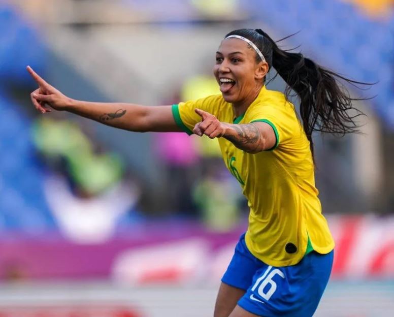 Brasil marca três gols e complica situação do Panamá 