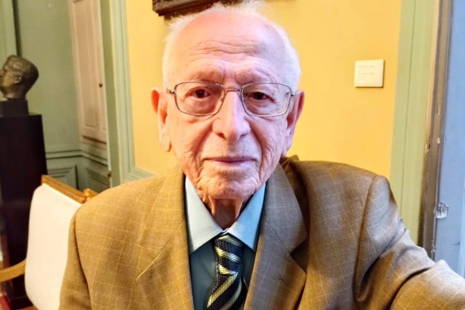 Morre Evanildo Bechara, um dos maiores gramáticos do Brasil e membro da ABL