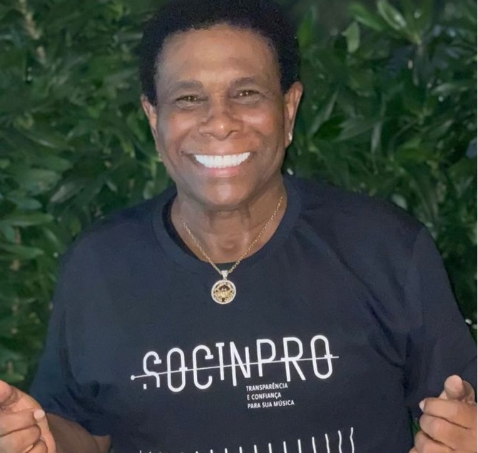 Neguinho da Beija-Flor anuncia aposentadoria e último desfile no Carnaval de 2025