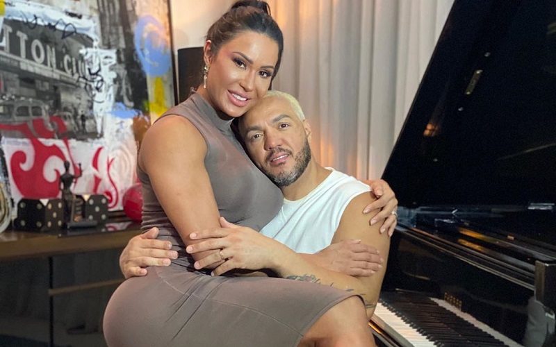 Gracyanne posta desabafo no dia em que completaria 12 anos de casada com Belo