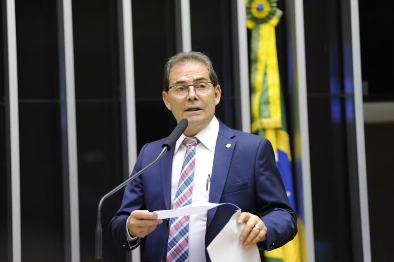 Relator descarta anistia ampla e diz não poder salvar Bolsonaro