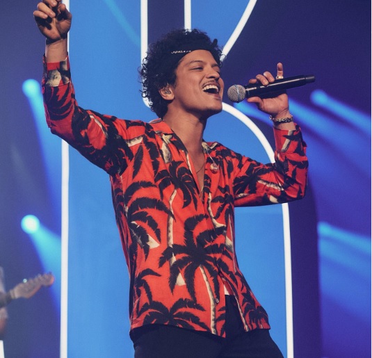 Bruno Mars fará show extra beneficente em São Paulo