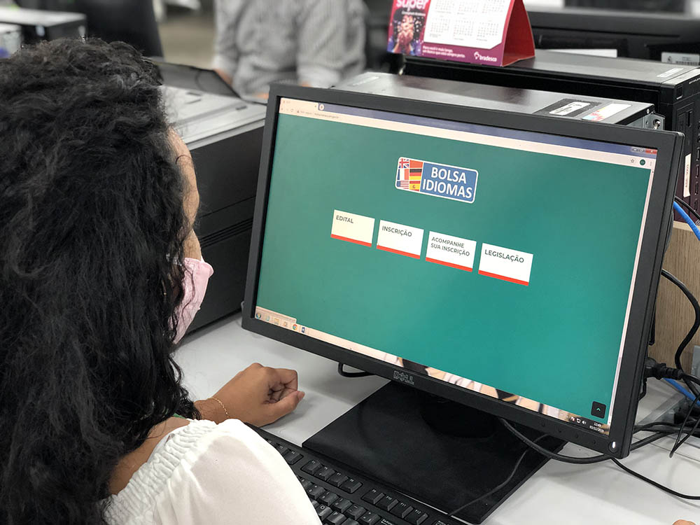 Programa Bolsa Idiomas lança edital com mais de 38 mil vagas nesta quinta-feira