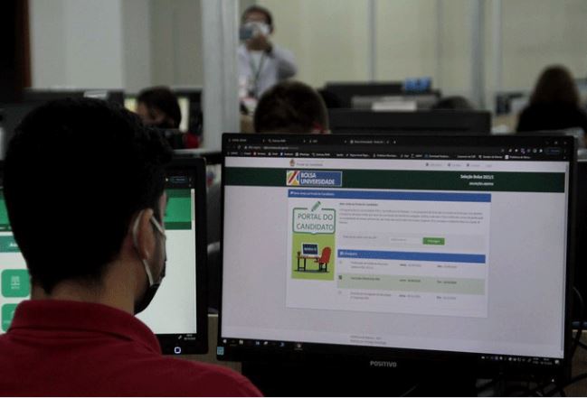 Bolsa Universidade garante mais 78 bolsas para graduação em Manaus