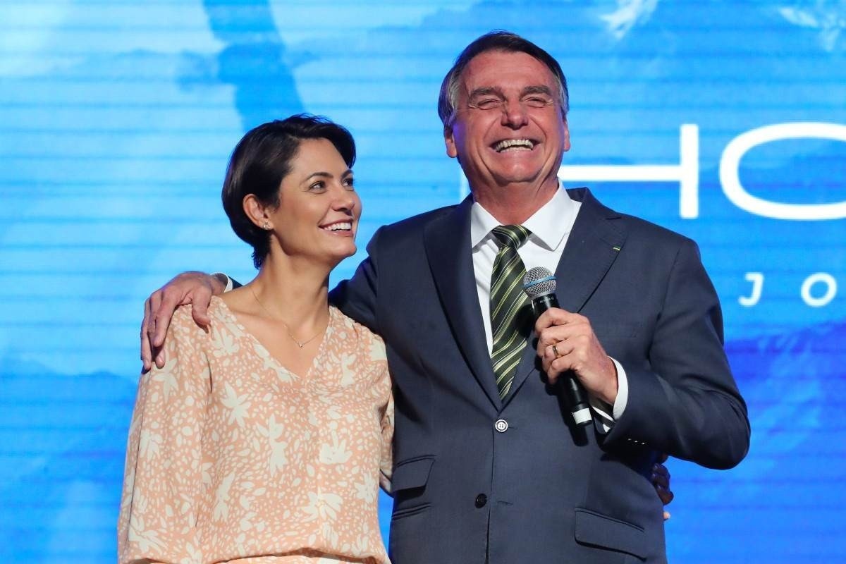 Bolsonaro e Michelle desembarcam hoje em Manaus 