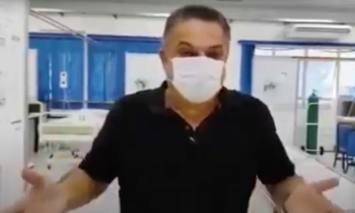 Bolsonaro compartilha vídeo em que prefeito defende tratamento precoce