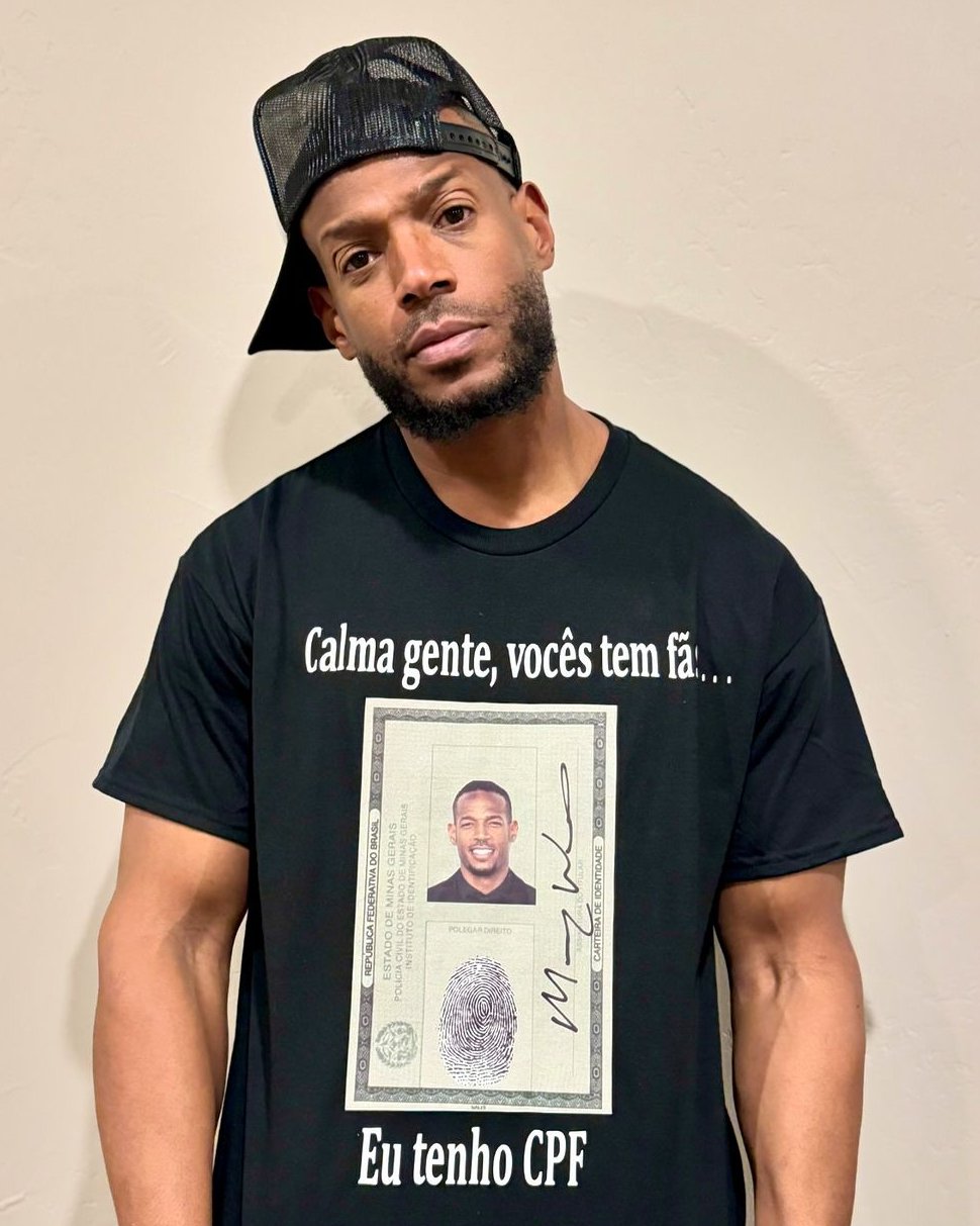 Marlon Wayans viraliza com camisa para fãs brasileiros: 'eu tenho CPF'