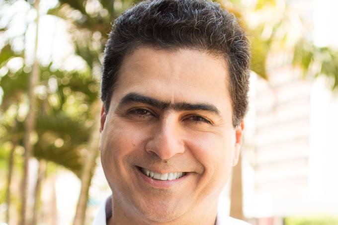 Prefeito de Cuiabá é afastado do cargo e chefe de gabinete é preso em operação
