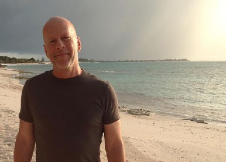 Bruce Willis não reconhece mais a mãe e pode ser agressivo, diz primo do ator