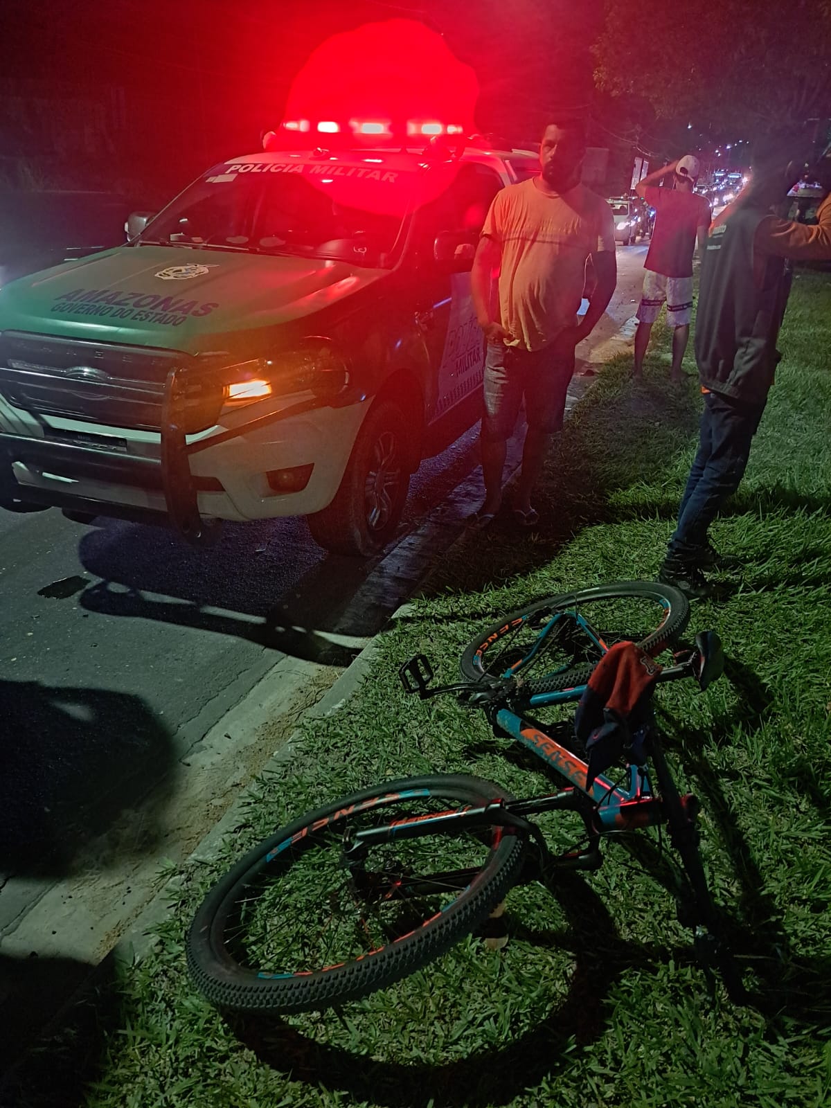 Ciclista morre ao ser atropelado na Av. Torquato Tapajós em Manaus 