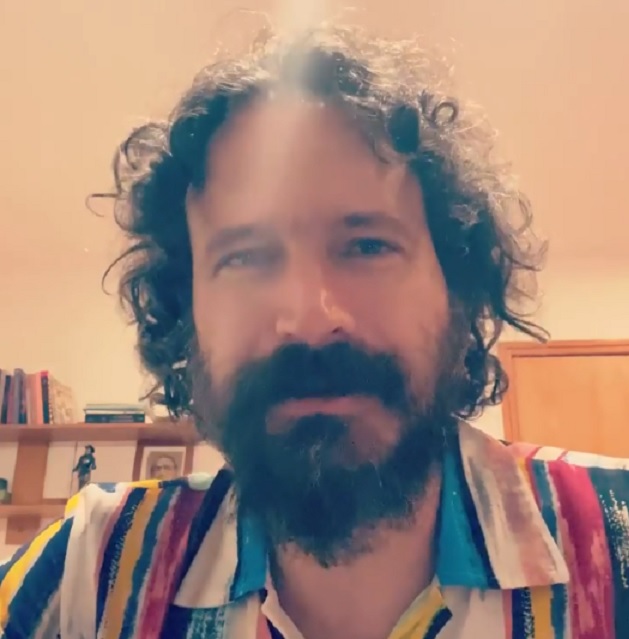 Aos 49, Caco Ciocler impressiona ao mostrar notas em faculdade de Biologia 