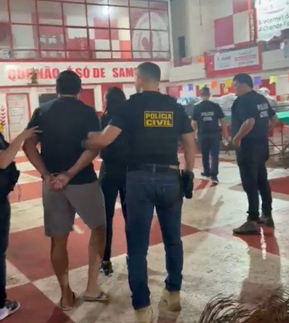 Polícia fez buscas por arma na casa de presidente e na sede de 'A Grande Família' em Manaus