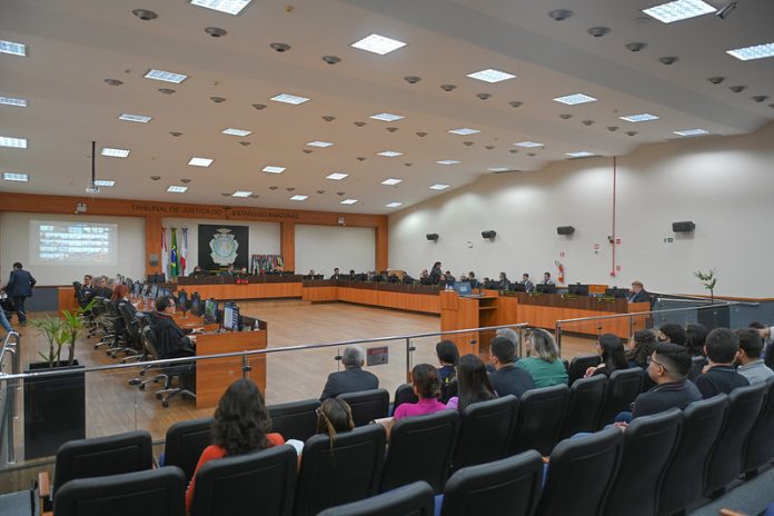 Justiça do Amazonas exige cobrança de ICMS em produtos mesmo em operações interestaduais