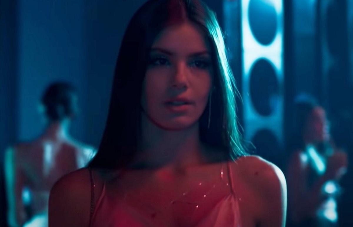 Camila Queiroz pode voltar à Globo em ‘Verdades Secretas 3’, mas com uma condição