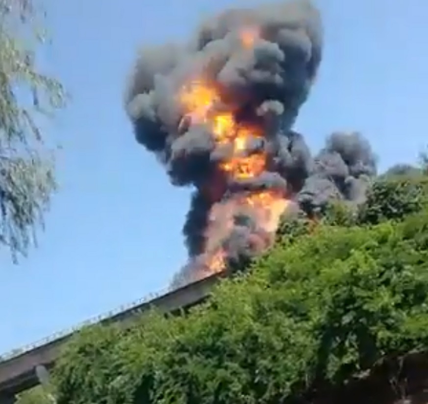 Vídeo: caminhão-tanque explode em BR e motorista morre na hora
