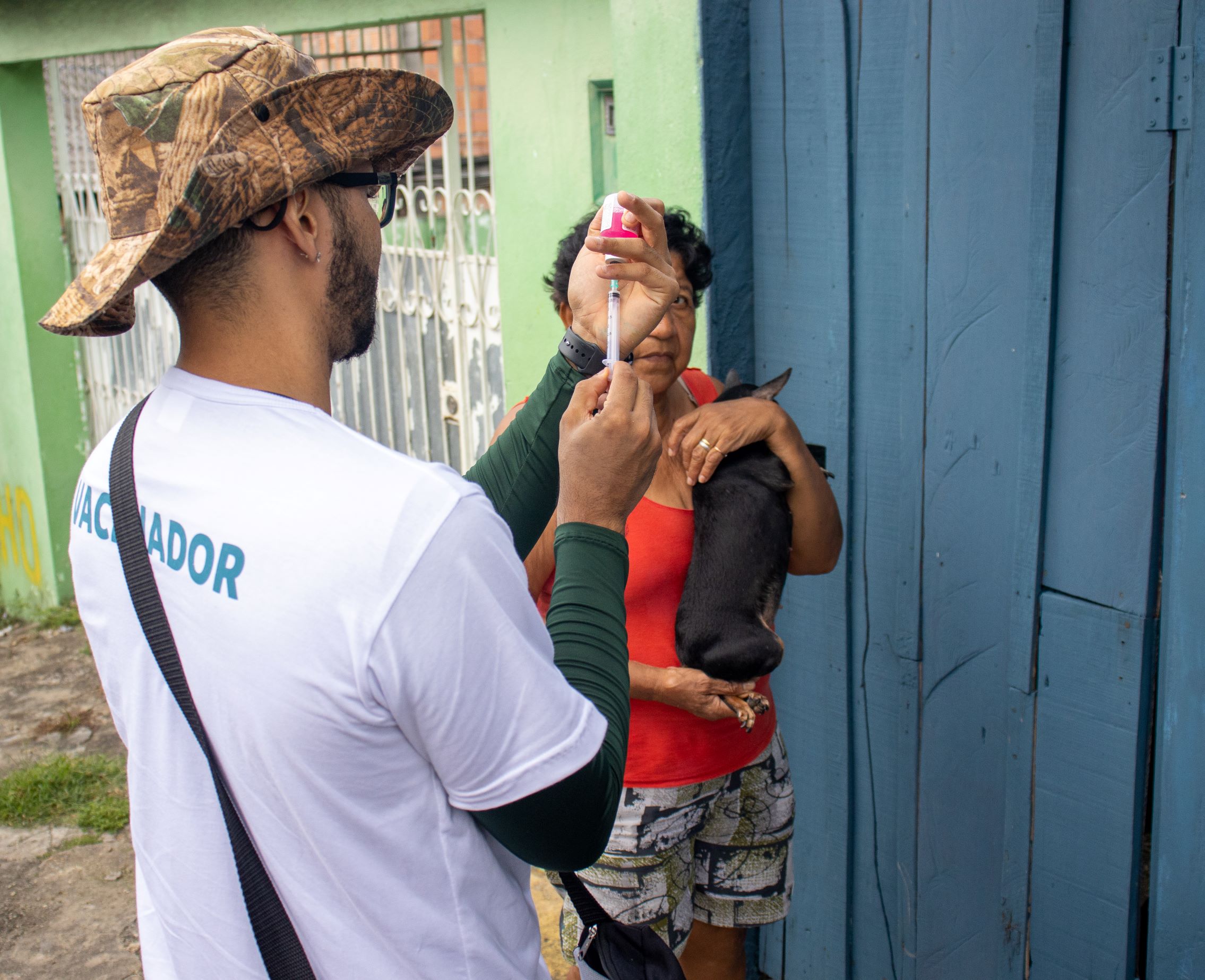 Semsa abre processo para agente de vacinação antirrábica em Manaus; saiba mais