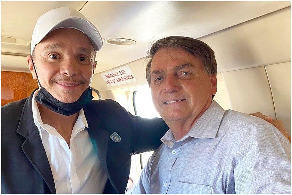 Cantor Netinho anuncia pré-candidatura a deputado federal: 'Soldado de Bolsonaro'