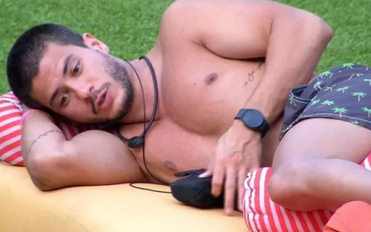BBB 22: Arthur desabafa sobre deslealdade com Eli: 'não traí ninguém'