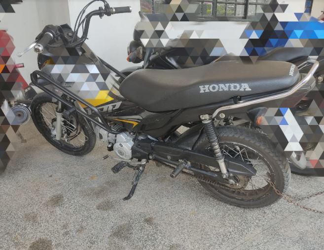 Foragido da Justiça é preso e adolescente apreendido após assaltos no Amazonas