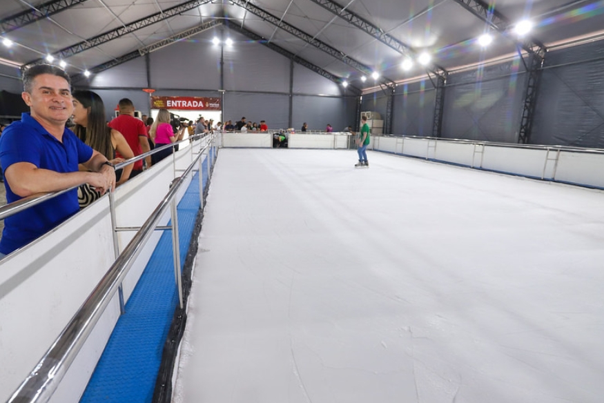 Manaus ganha pista de patinação no gelo como atração de Natal; saiba como participar