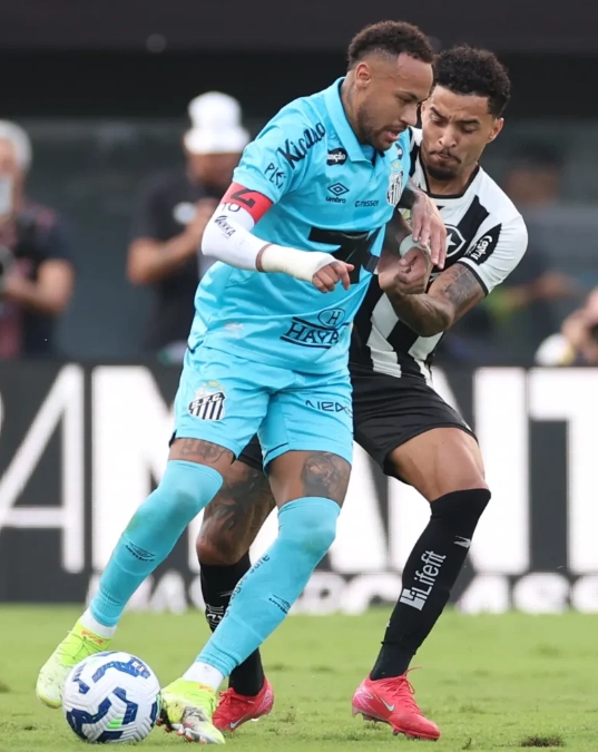 Com Neymar expulso, Santos perde para o Botafogo pelo Brasileirão