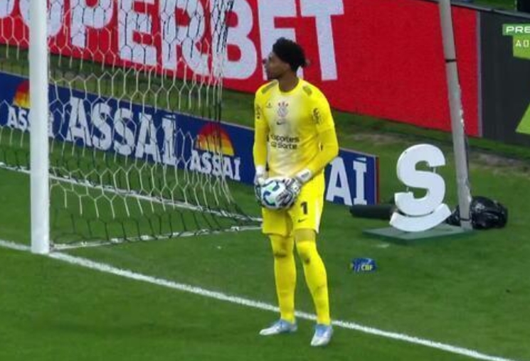 Corinthians para na retranca do Vitória e fica no empate sem gols pelo Brasileirão