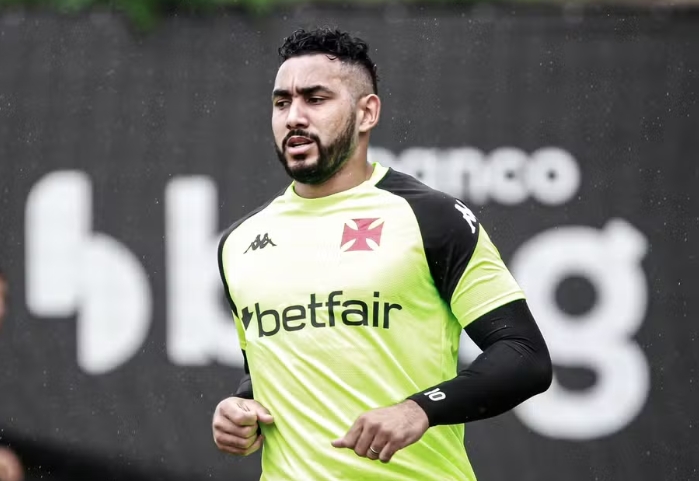 Jogador Dimitri Payet é investigado pela polícia por violência contra advogada