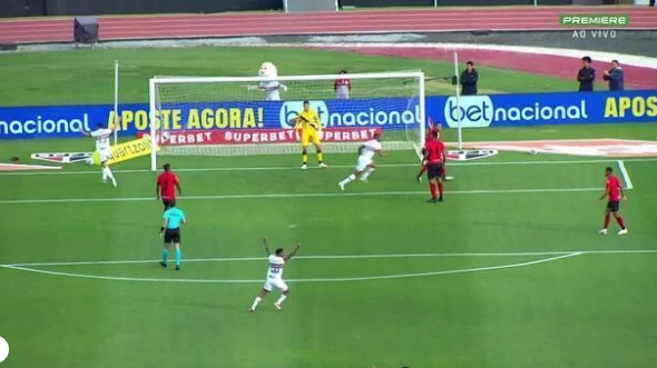 Com reservas, São Paulo vence o lanterna Atlético-GO e cola no G4