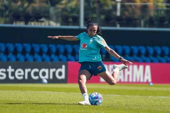 Confira como foi a reação de Marta ao saber de convocação para sexta Olimpíadas