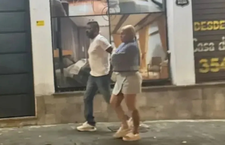 Pais de Gabigol, acertado com Cruzeiro, são flagrados em BH