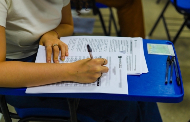  Amazonas deve indenizar candidata após falha em concurso anulado por decisão do TJAM