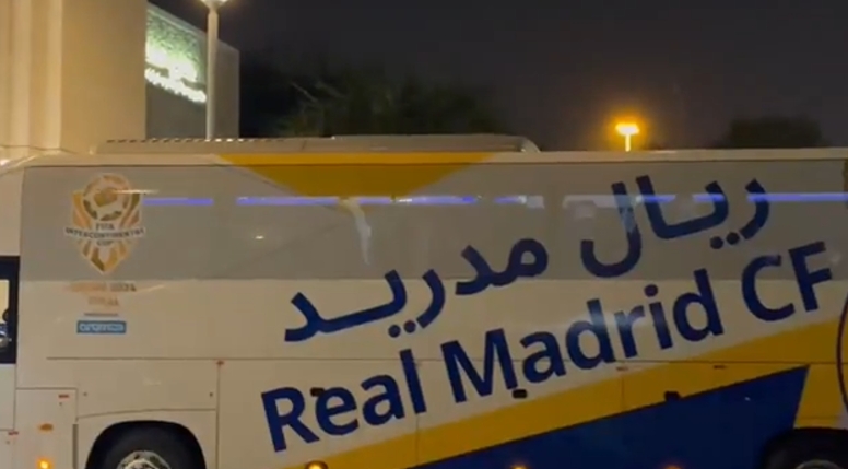 Real Madrid atrasa e chega em Doha com Mbappé e Vini Jr na véspera da final