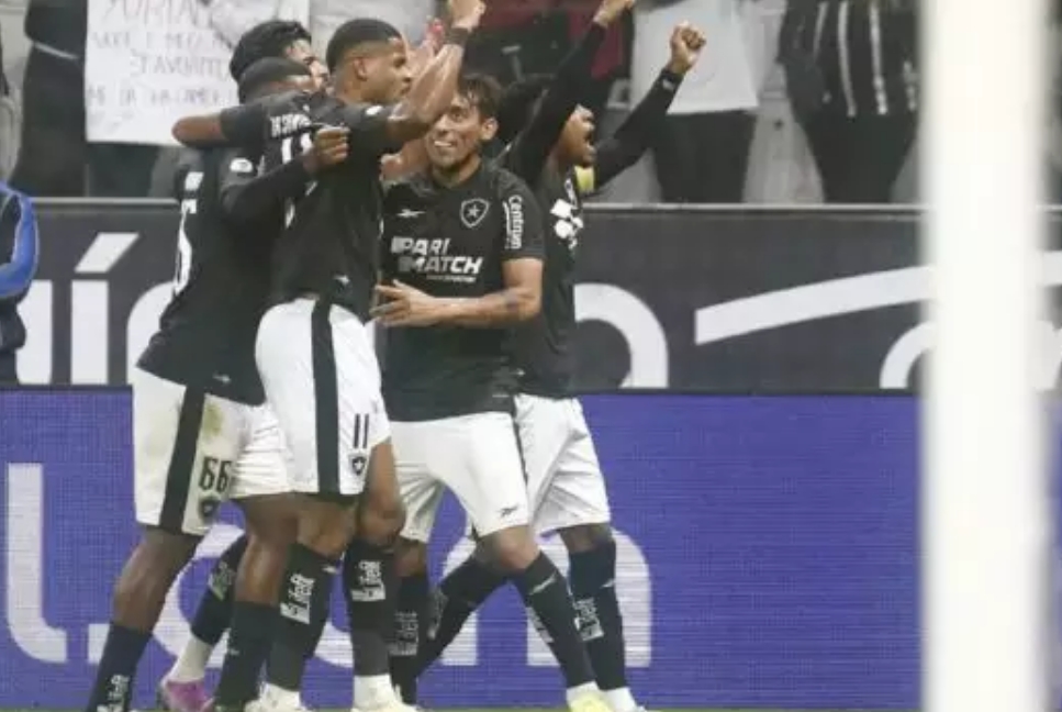 Brasileiro tem novo líder, duelo de Liberta no Z4 e Felipe Melo agressivo