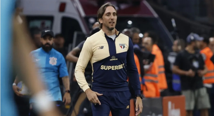 Invicto, Zubeldía supera Dorival Júnior e atinge marca histórica no São Paulo