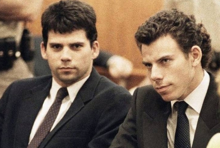 Justiça adia audiência que pode reverter prisão perpétua dos irmãos Menendez