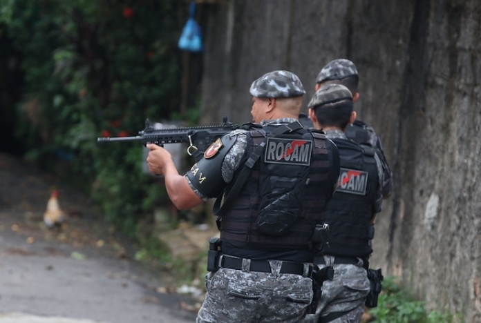 Jovens tentam fugir de bar e são detidos com drogas em São Sebastião do Uatumã