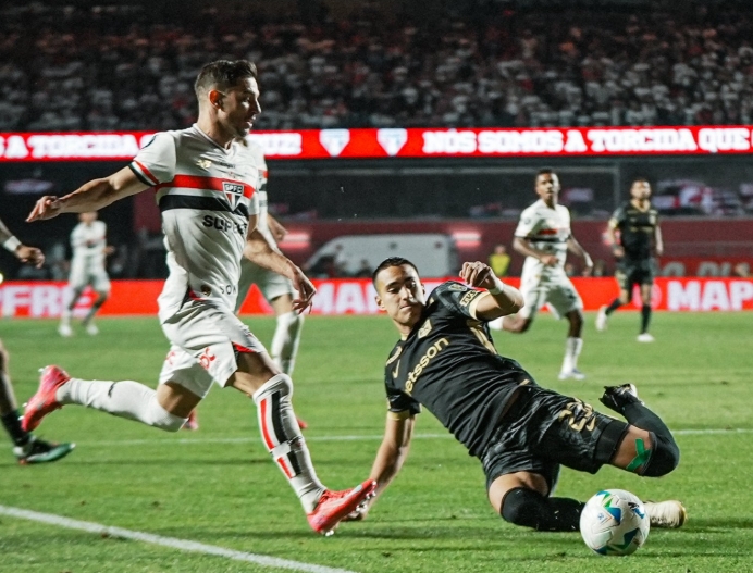 São Paulo vence o Atlético Nacional nos pênaltis e vai às quartas da Libertadores