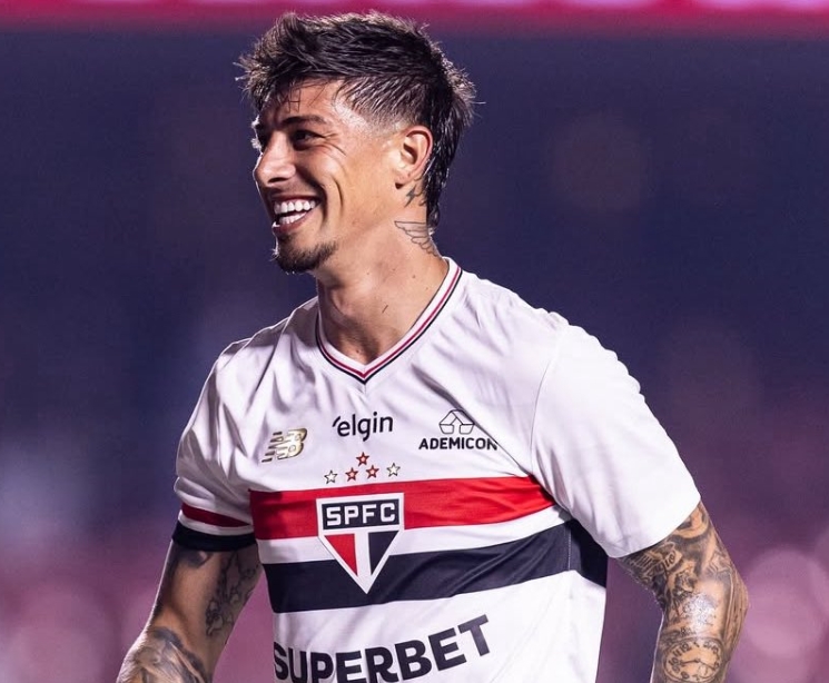 São Paulo vence o Vasco e se mantém na briga por uma vaga na Libertadores