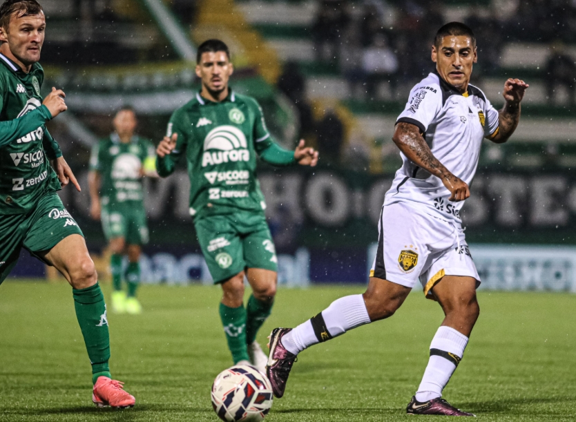 Chapecoense volta a vencer na Série B e faz goleada sobre o Amazonas