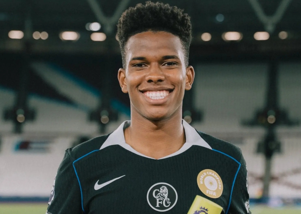 Jornal coloca Estêvão, reforço do Chelsea, como 2ª melhor contratação do Inglês