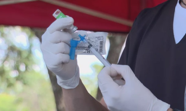 Anvisa dispensa registro e autorização emergencial para vacinas da Covax 