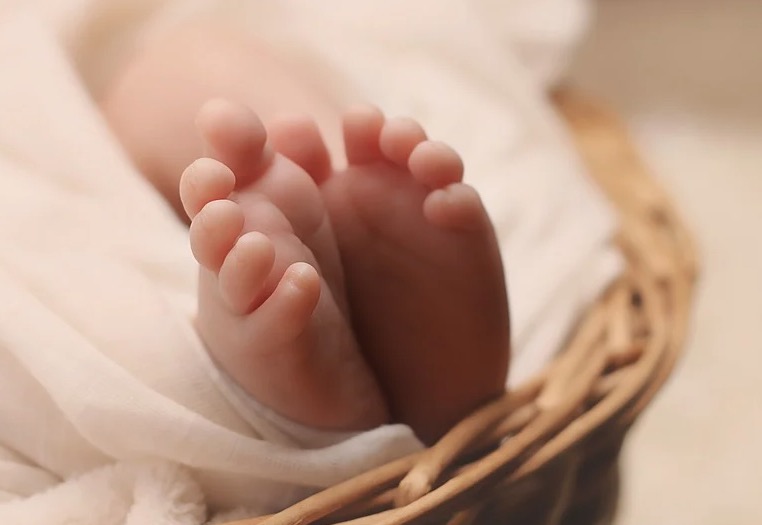 Recém-nascido com 17 dias morre de covid-19