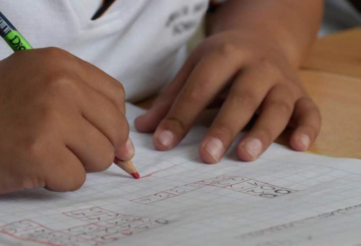 Professores de Manaus realizam paralisação nesta quinta-feira 