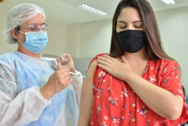 Vacinação para todas as grávidas e puérperas é liberada em Manaus 