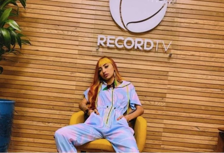 Ruivinha de Marte está na mira da Record para ‘A Fazenda 13’