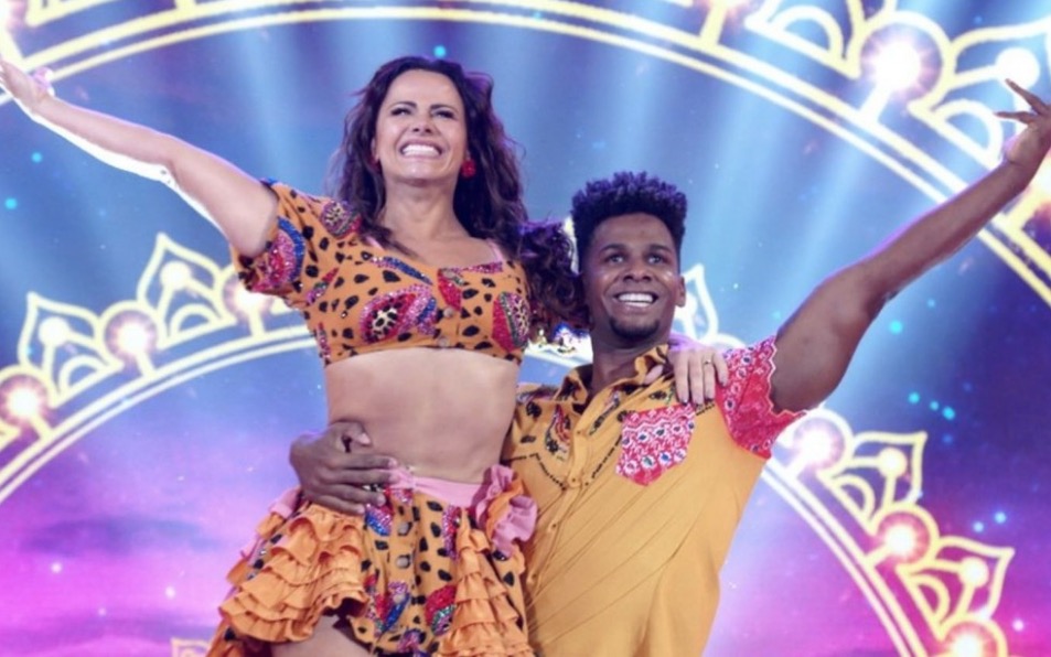 Viviane Araújo quebra silêncio sobre troca de professor no Dança dos Famosos