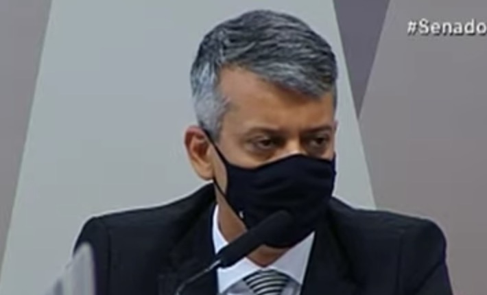 À CPI, ex-diretor volta a negar propina e chama Dominguetti de 'picareta'